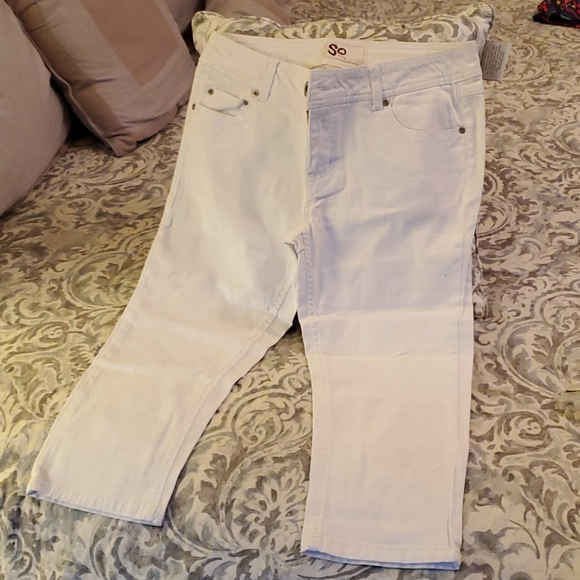 Capris - Picture 1 of 2